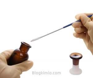 Fungsi Spatula Laboratorium