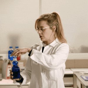 Penanganan bahan kimia berbahaya di laboratorium merupakan hal yang penting untuk menghindari resiko kecelakaan kerja.